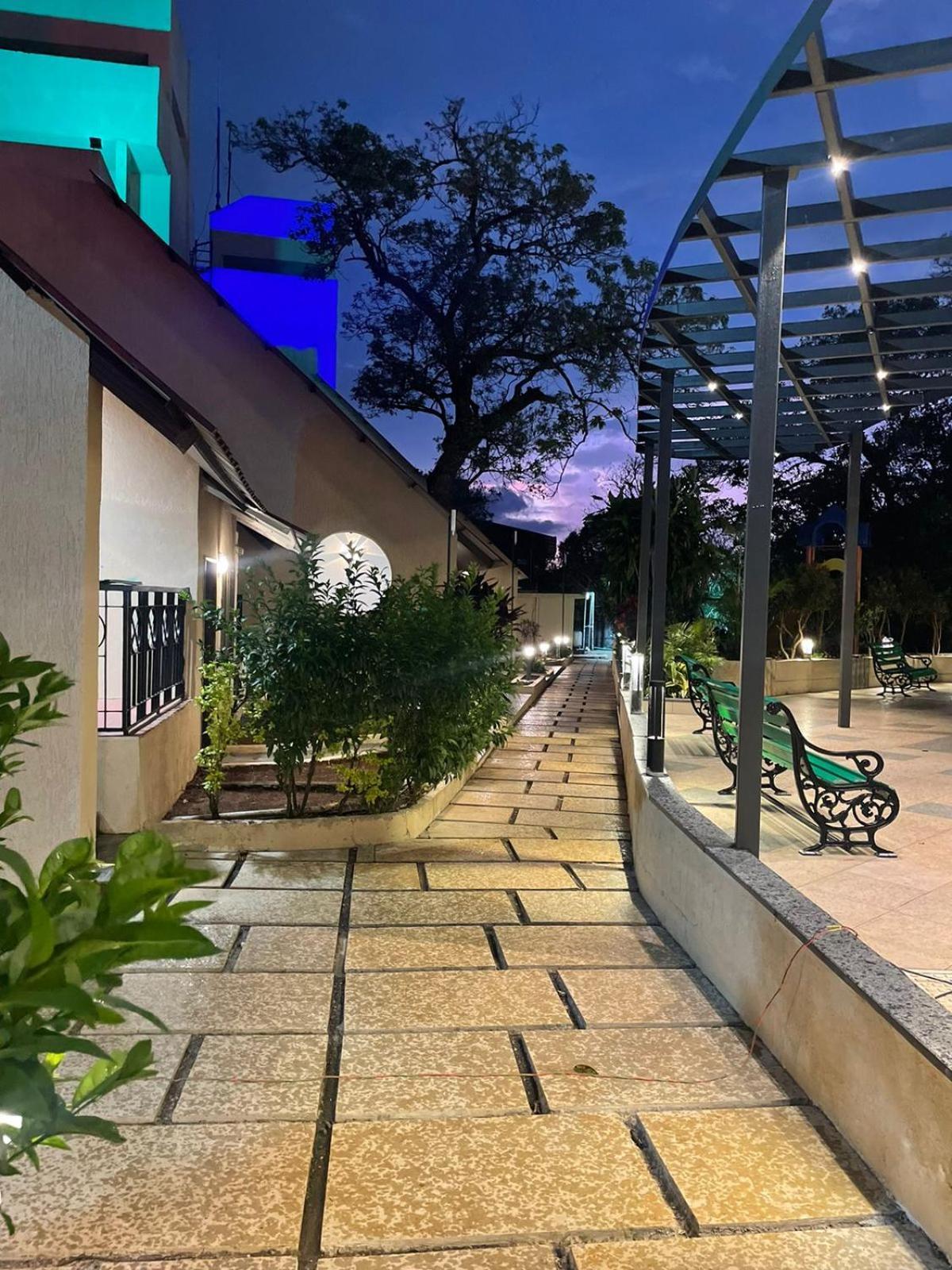 The Byke Shanti Villa - Mahableshwar Mahābaleshwar Buitenkant foto